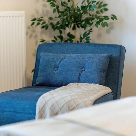 Stylish & Elegant With Parking & Balcony With View Remote Work By Renters Apartament Poznań