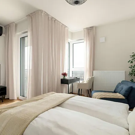 Apartament Stylish & Elegant With Parking & Balcony With View Remote Work By Renters Poznań