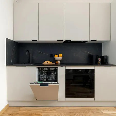 Apartament Stylish & Elegant With Parking & Balcony With View Remote Work By Renters Poznań